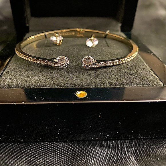 ✨Givenchy - 2-Pc. Set Crystal Cuff Bangle Bracelet & Matching Stud Earrings✨NWT✨ - Picture 9 of 16